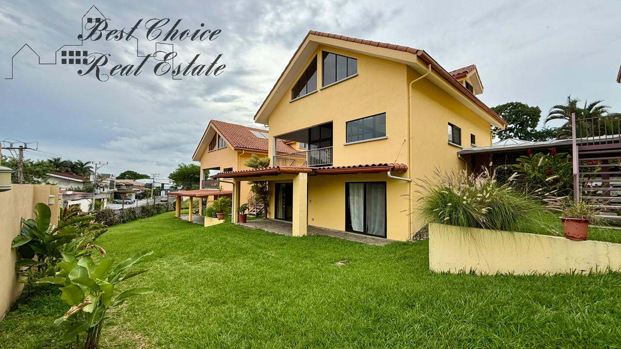 Casa en Belén Cariari con jardines, y ideal para casa u oficinas